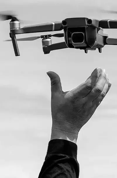 Dronpilóta workshop a Schola Nova műhelyben Budapesten